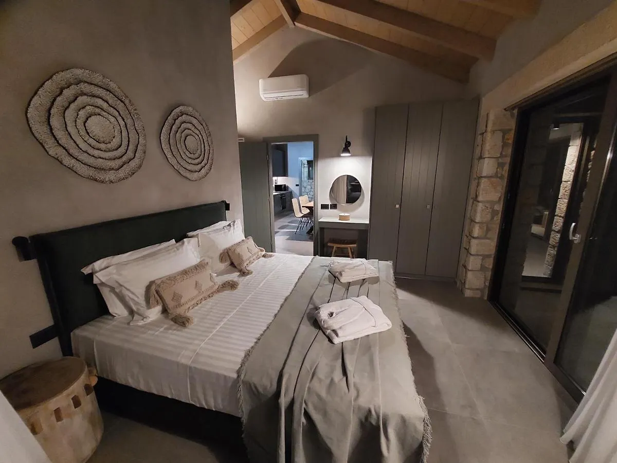 Elaiopetra Kefalonia - Stonehouse Hideaway With Pool - Modern Luxury With Serene Sea And Mountain Views Metaxáta ギリシャ